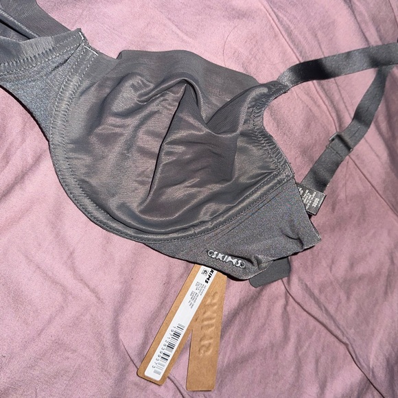 SKIMS GRAY GUN METAL Sheer Bra NWT - Picture 16 of 16